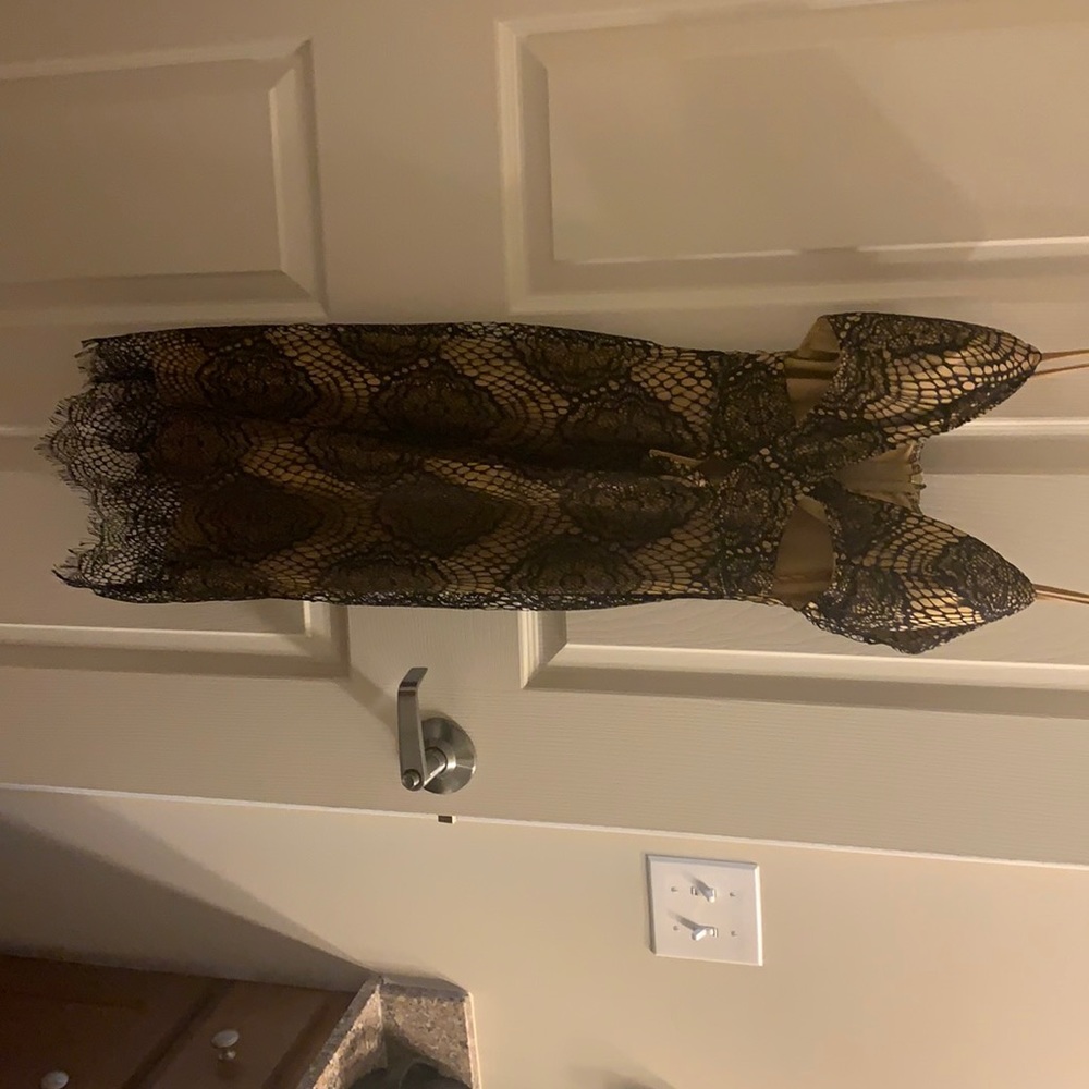 Cute midi dress from Henri girl boutique